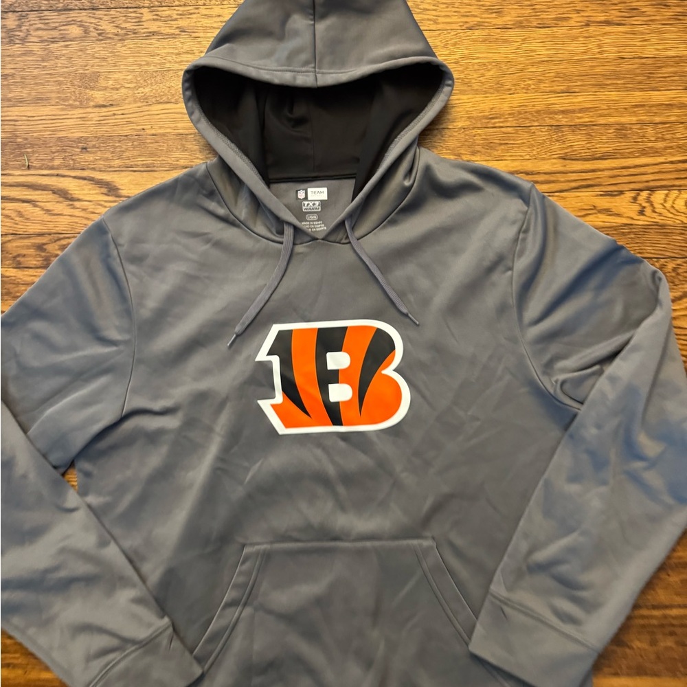 #529 CINCINNATI BENGALS NFL (TX-3 WARM) Gray  Hoodie with BENGALS LOGO on front - Picture 3 of 12